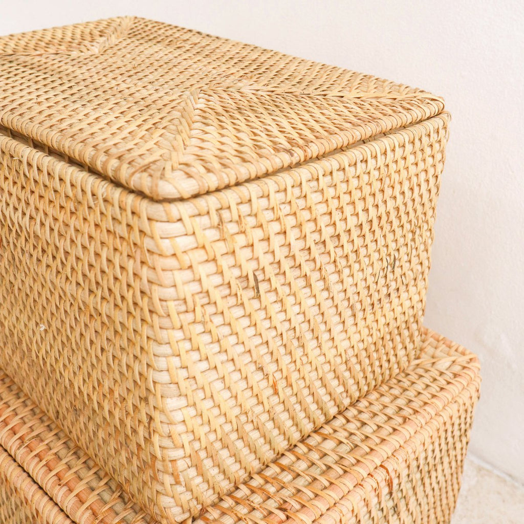 Opbergmand met deksel – Plankmand gemaakt van beige rotan – Handgeweven decoratieve mand GRAHA (2 maten)